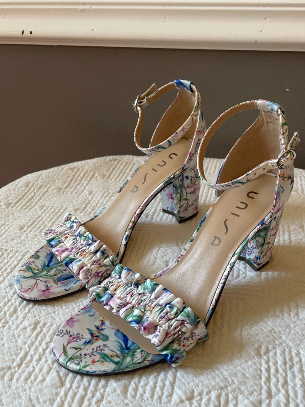 Unisa floral garden party ankle strap heels size 8